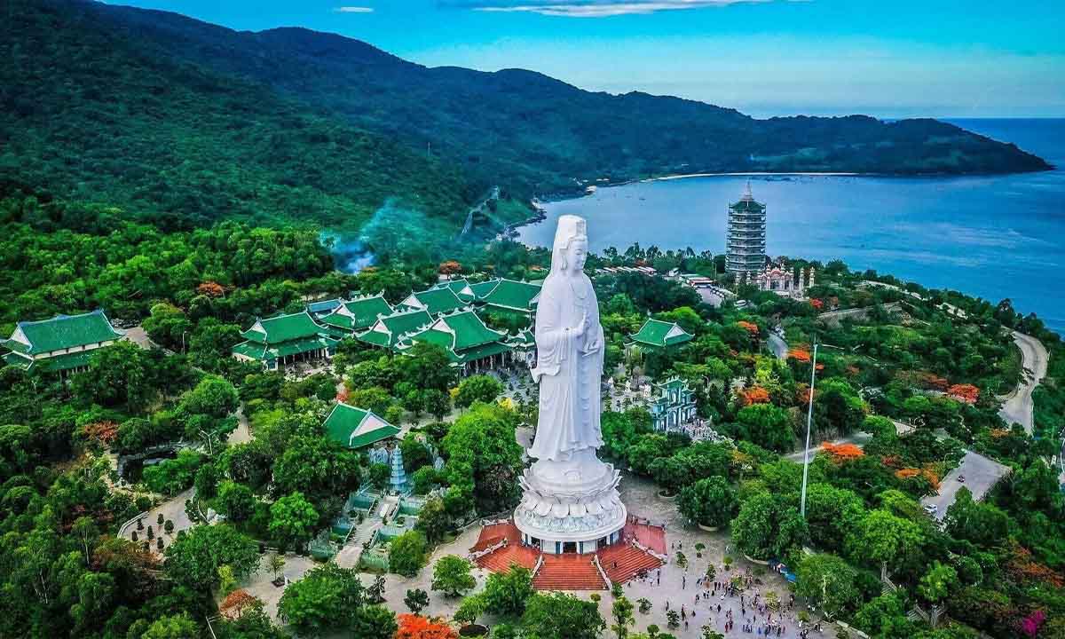 Fly Emirates Oslo to Da Nang | Best Prices Online